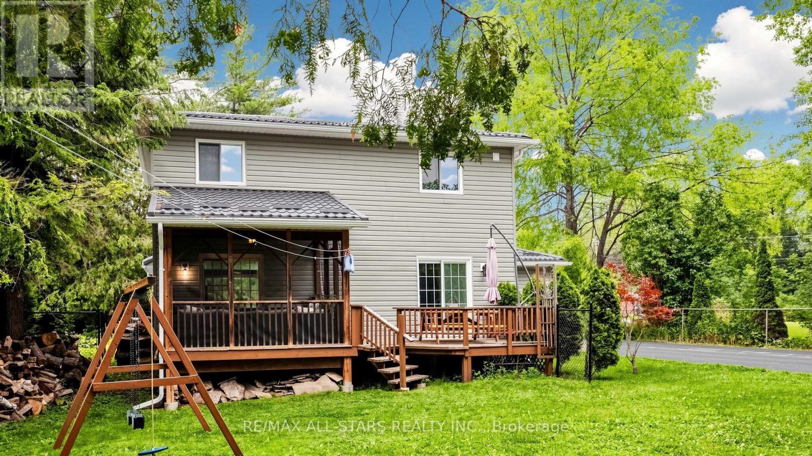 28 FLORENCE DRIVE - 48