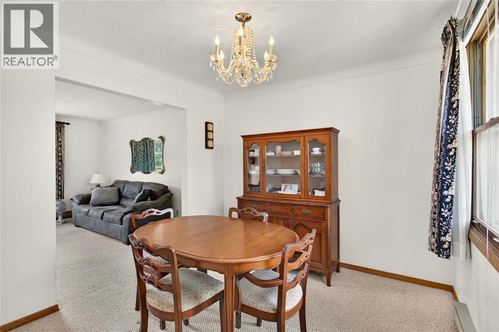 1697 THURSTON ROAD - 12