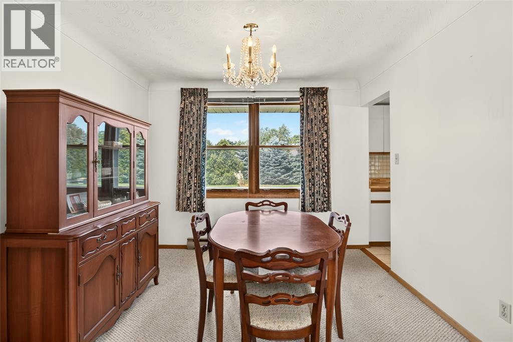 1697 THURSTON ROAD - 13