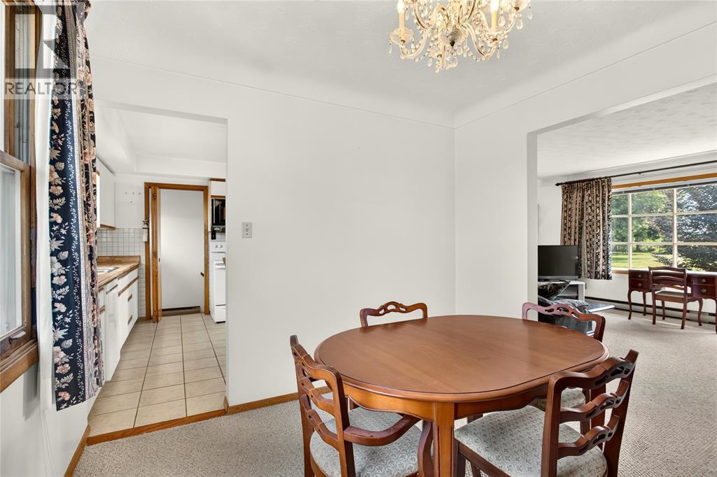 1697 THURSTON ROAD - 14