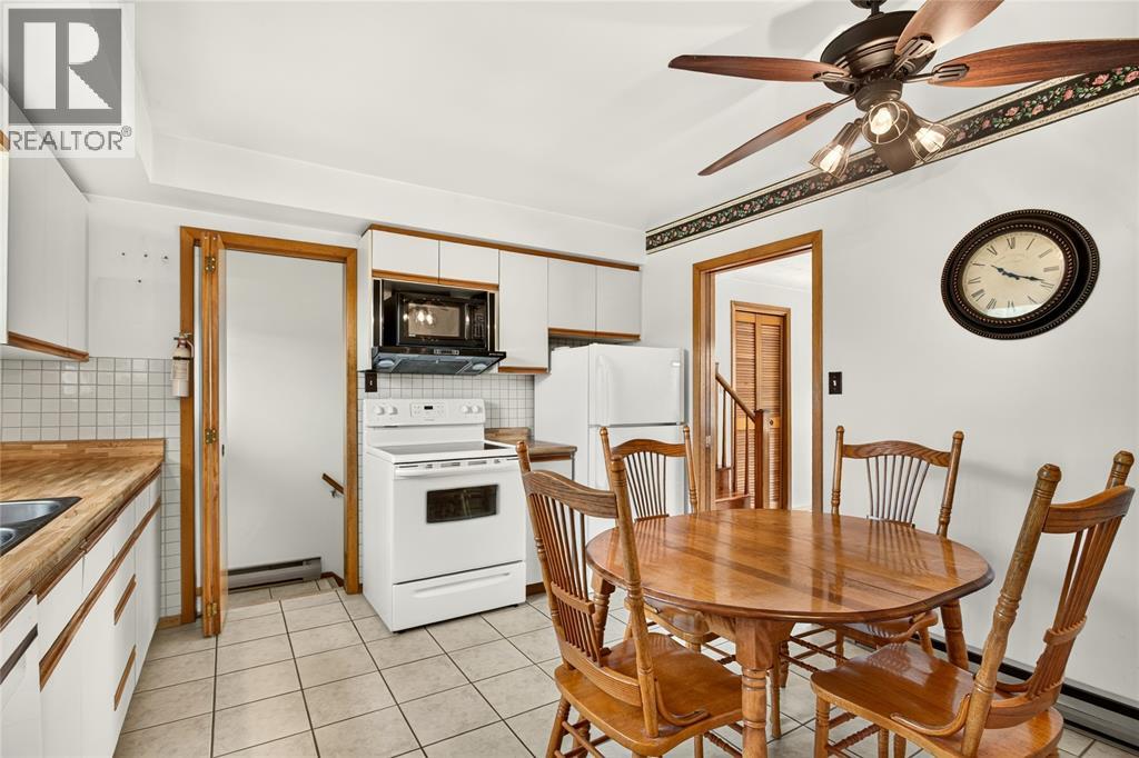 1697 THURSTON ROAD - 15
