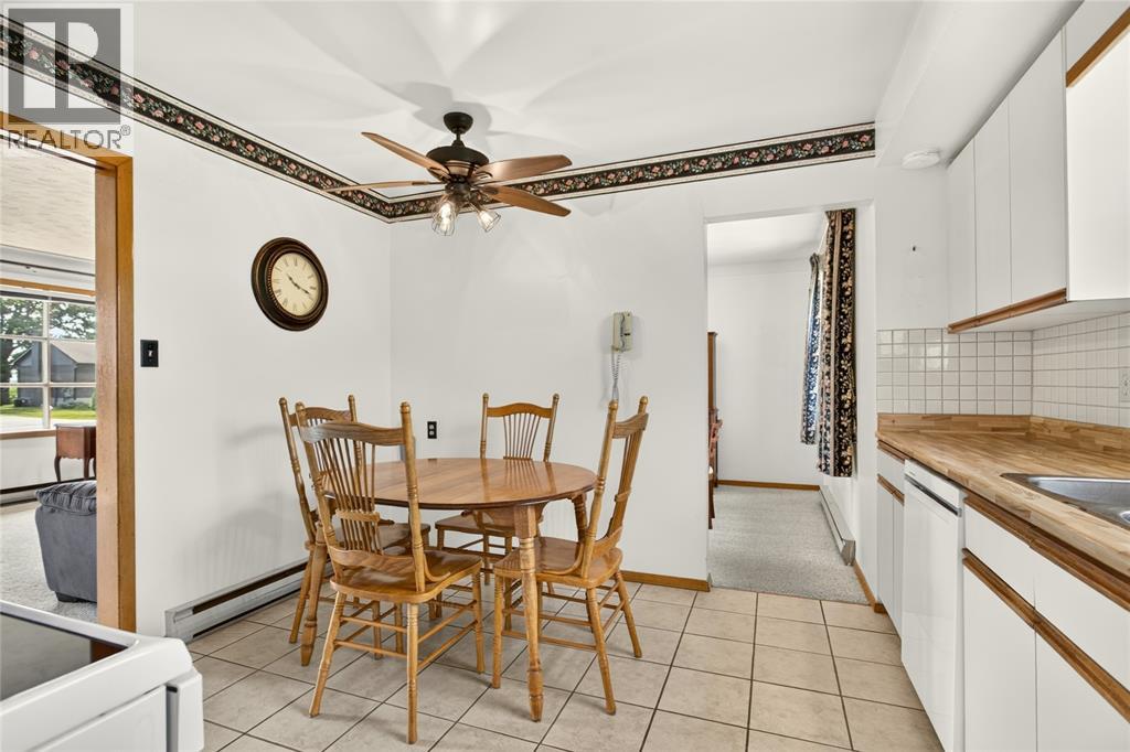 1697 THURSTON ROAD - 16