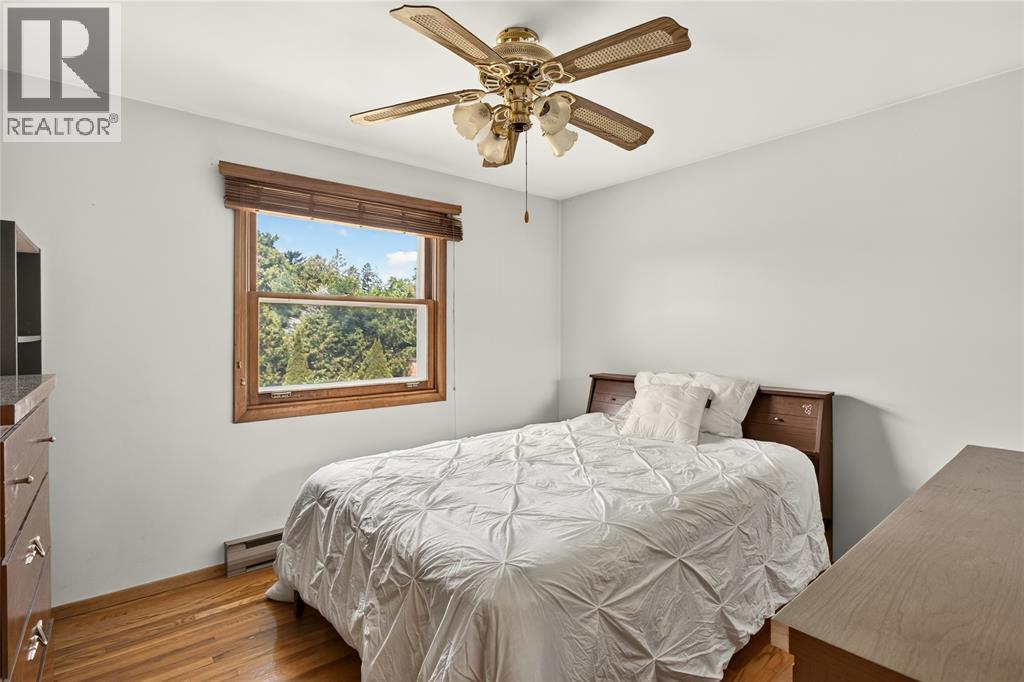 1697 THURSTON ROAD - 18