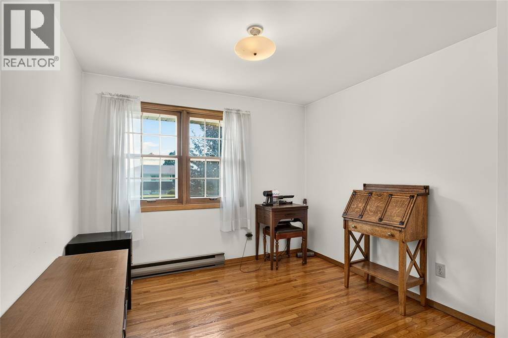1697 THURSTON ROAD - 20