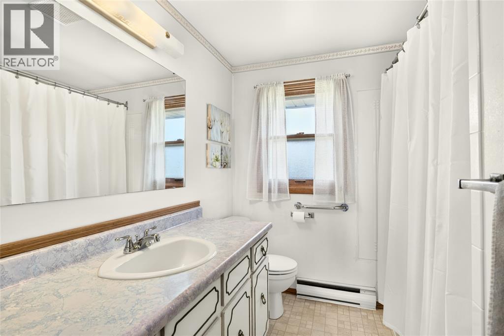 1697 THURSTON ROAD - 21