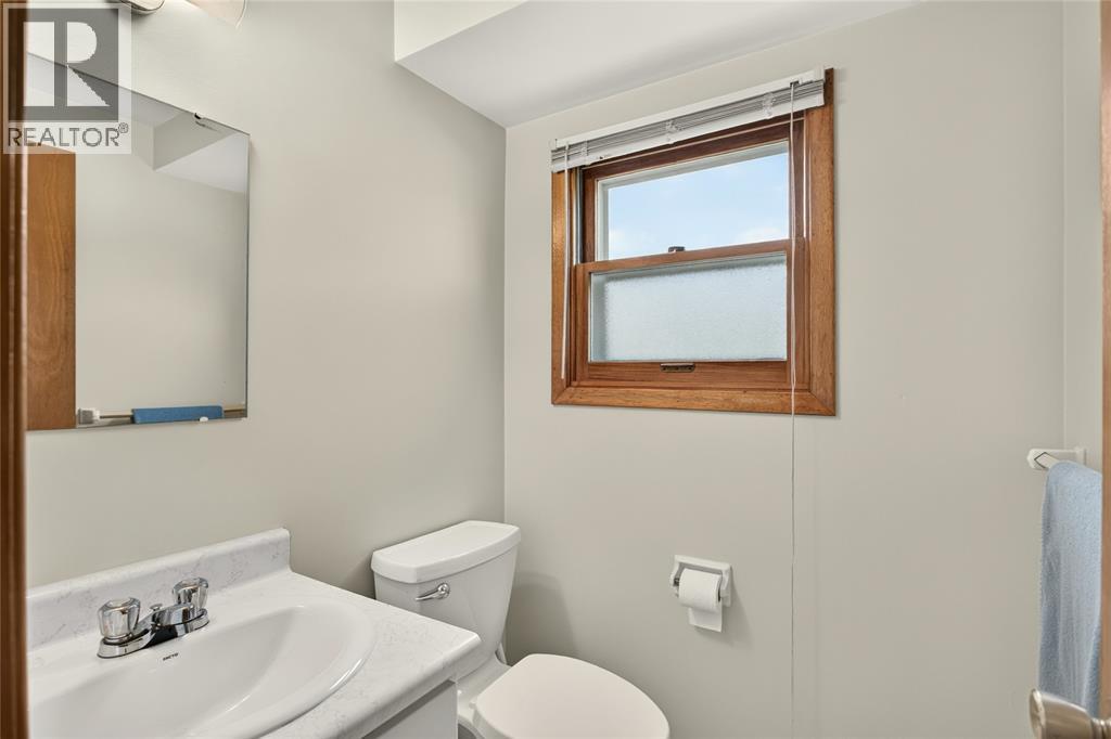 1697 THURSTON ROAD - 23
