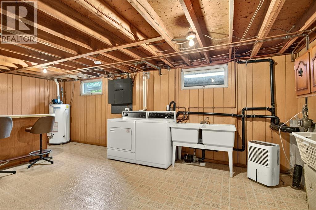 1697 THURSTON ROAD - 27