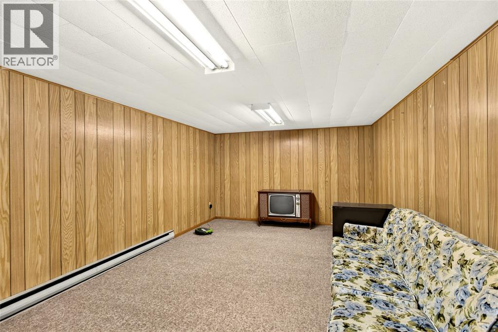 1697 THURSTON ROAD - 31