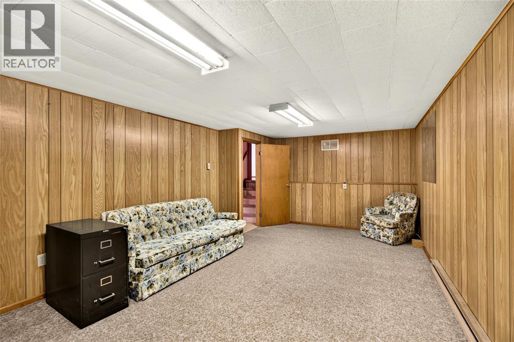 1697 THURSTON ROAD - 32