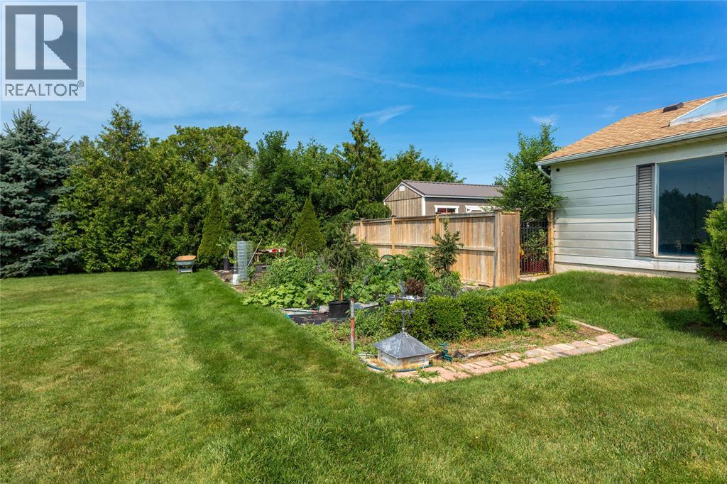 1697 THURSTON ROAD - 37