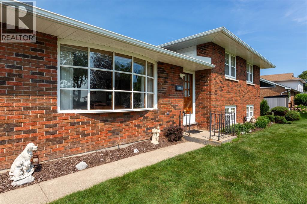 1697 THURSTON ROAD - 4
