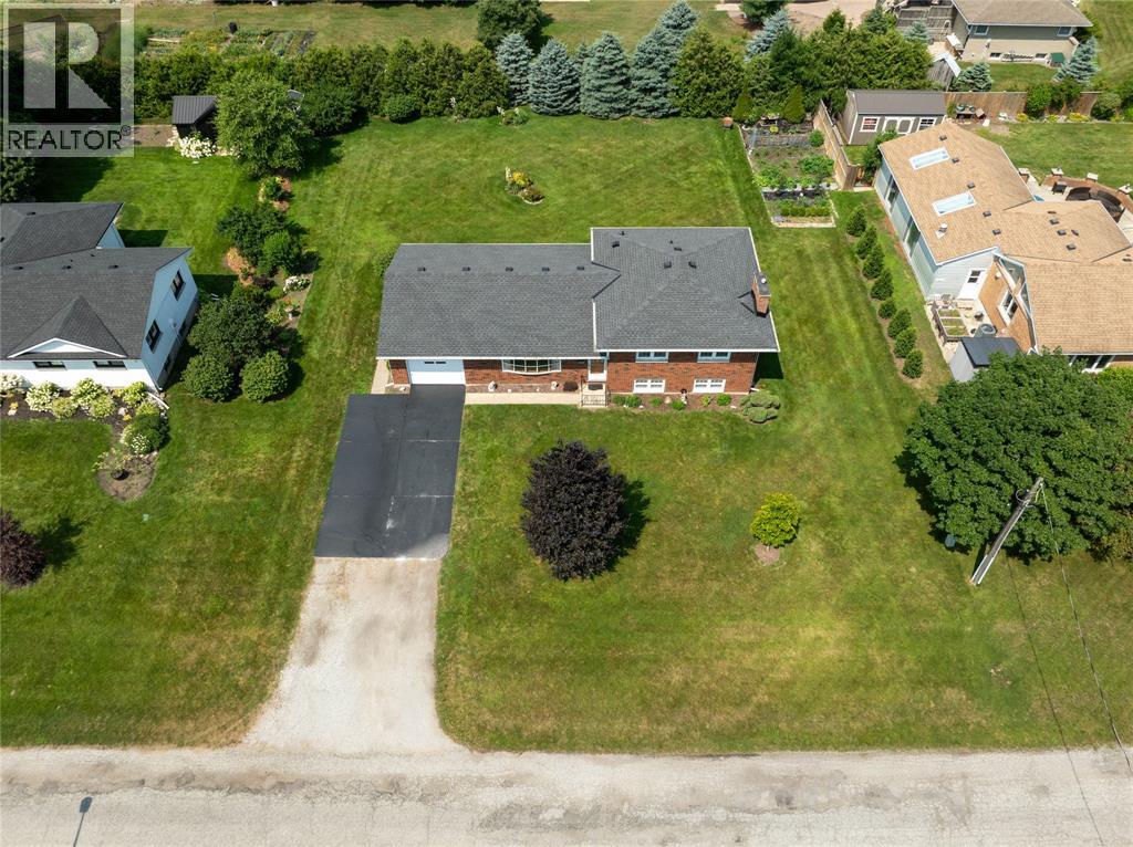 1697 THURSTON ROAD - 42
