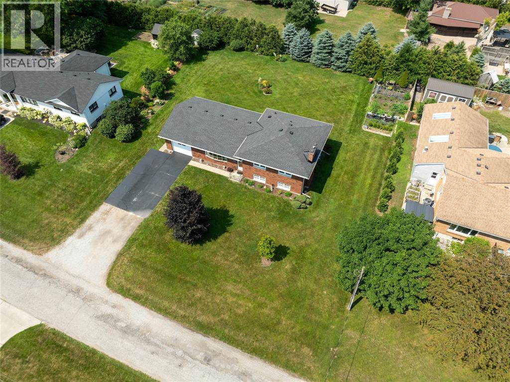 1697 THURSTON ROAD - 43