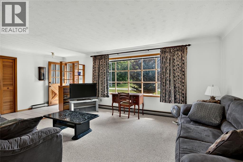 1697 THURSTON ROAD - 8