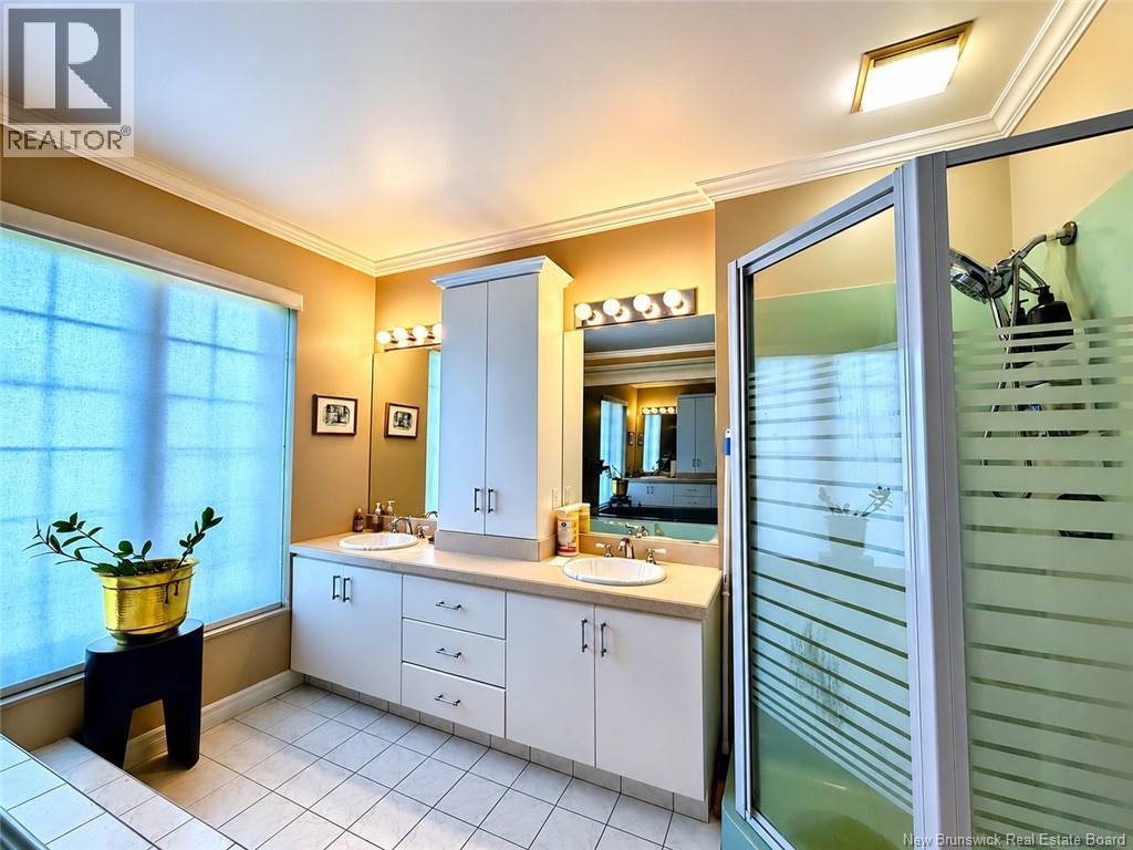 102 St George - Image 32