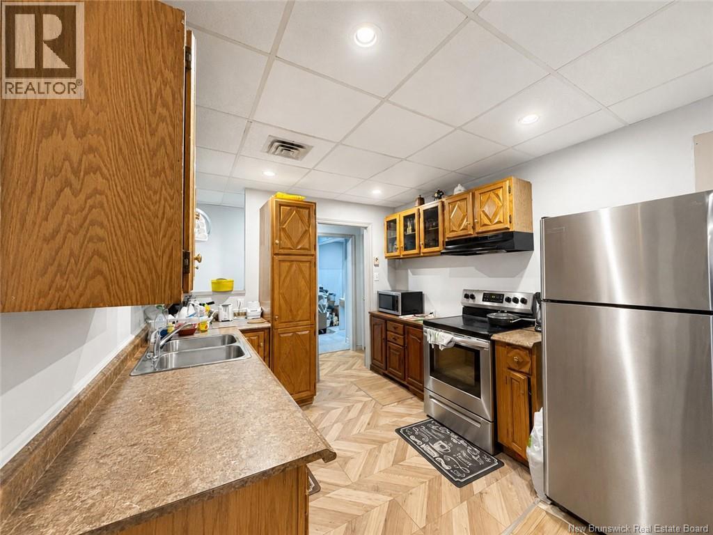 102 St George - Image 39