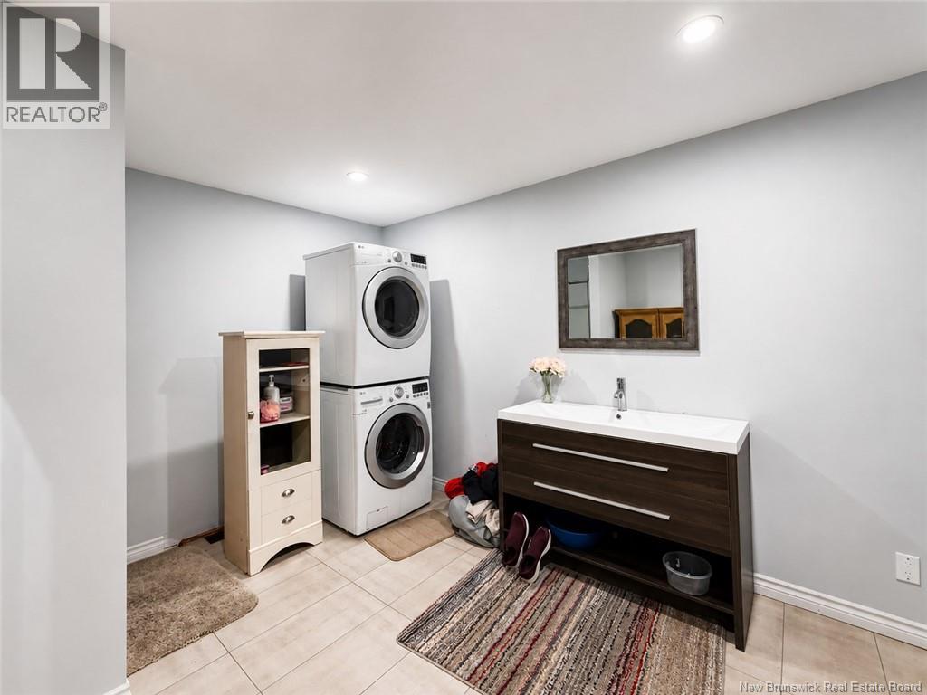 102 St George - Image 43