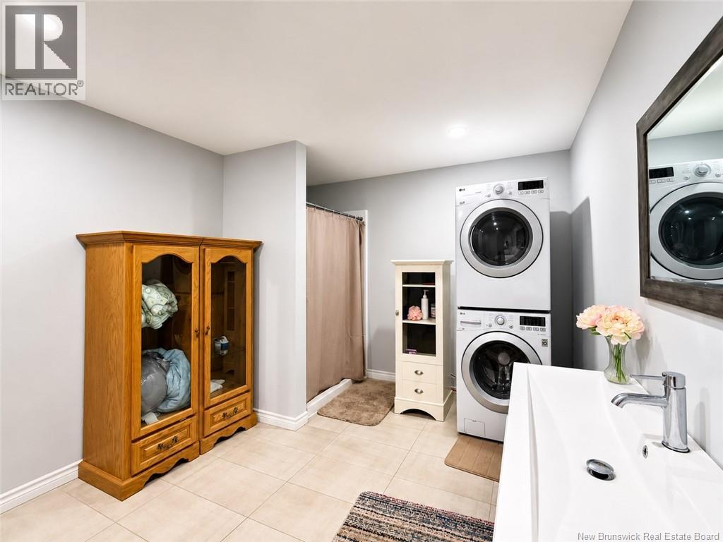 102 St George - Image 44