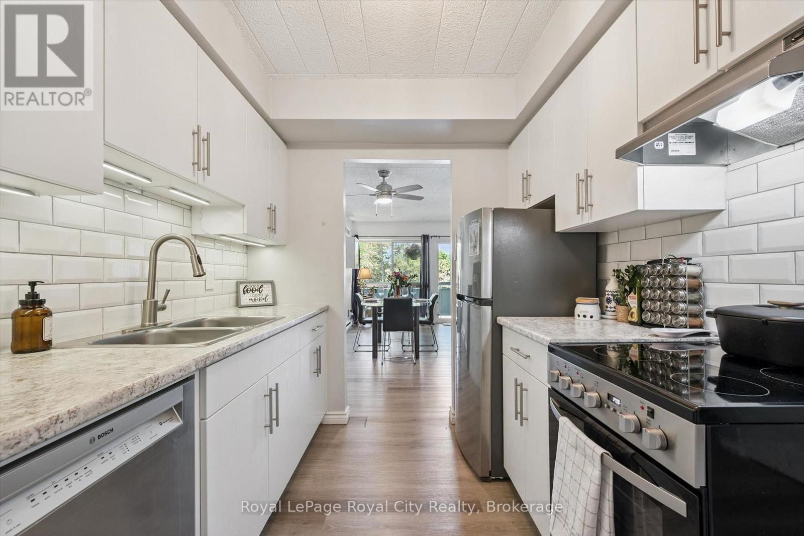 #410 105 CONROY CRESCENT - 3