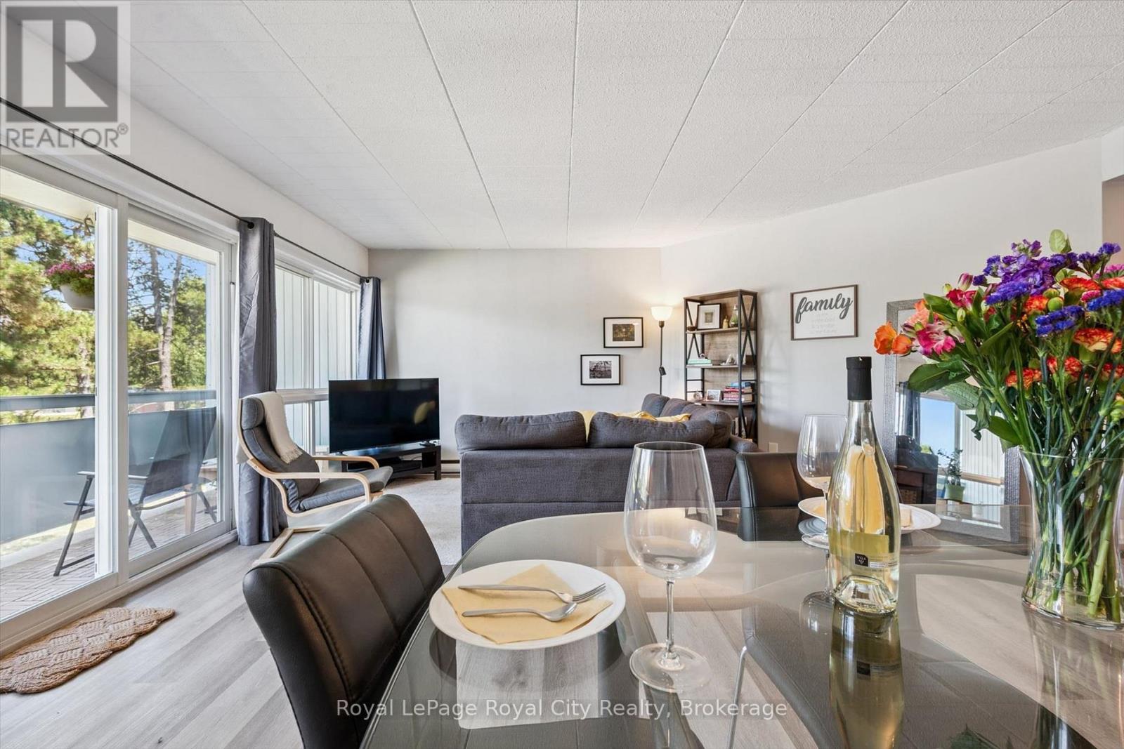 #410 105 CONROY CRESCENT - 2
