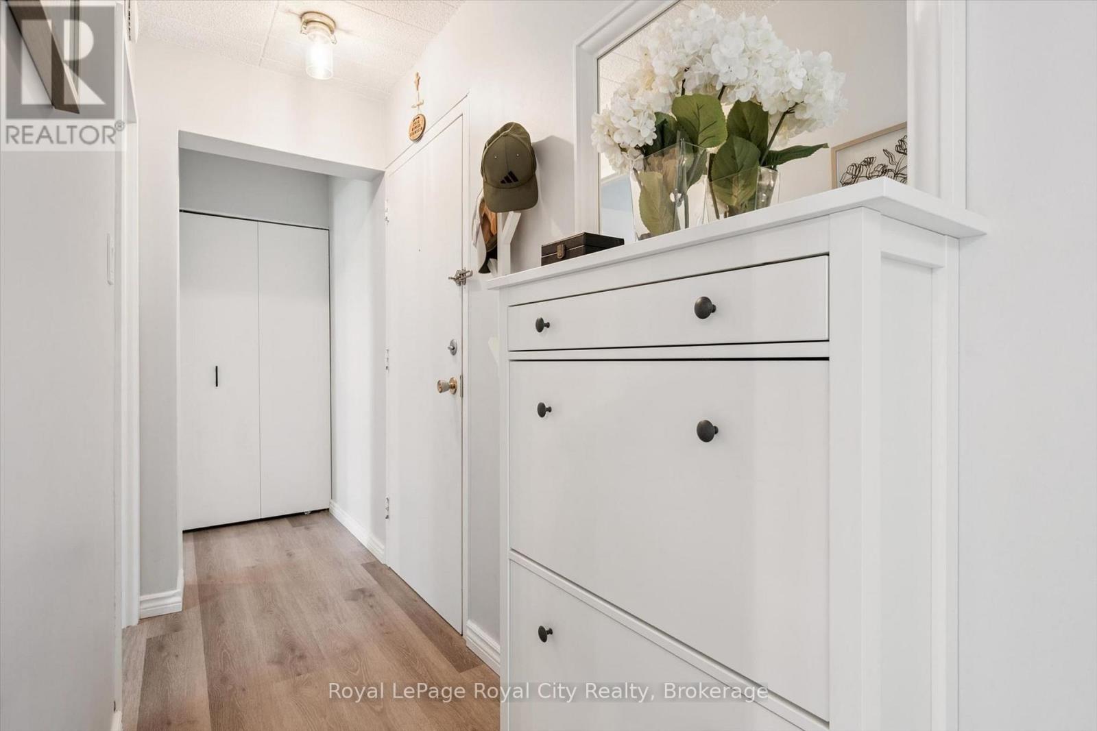 #410 105 CONROY CRESCENT - 8