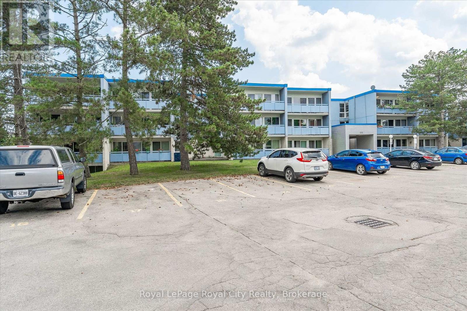 #410 105 CONROY CRESCENT - 4