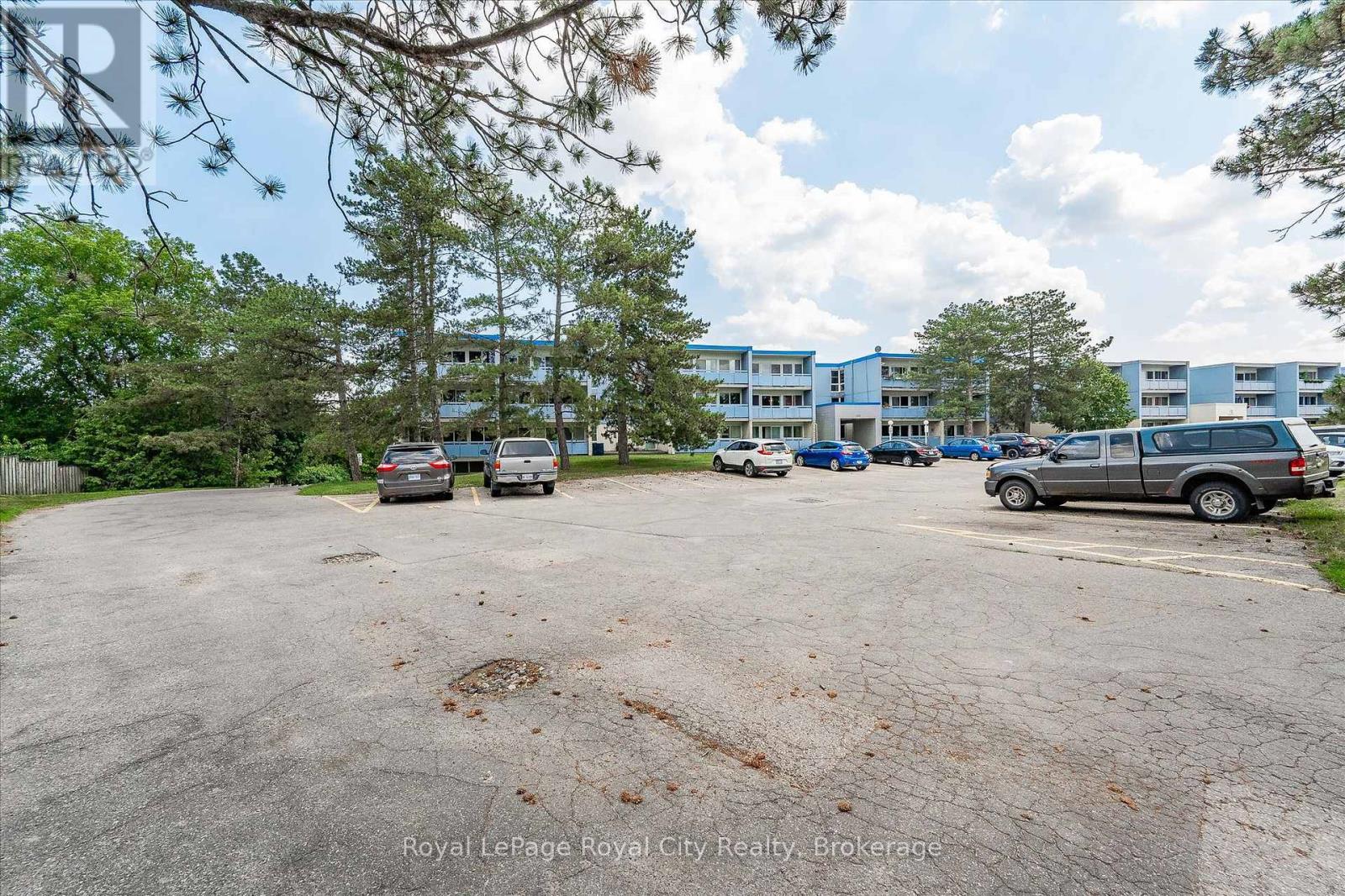 #410 105 CONROY CRESCENT - 33