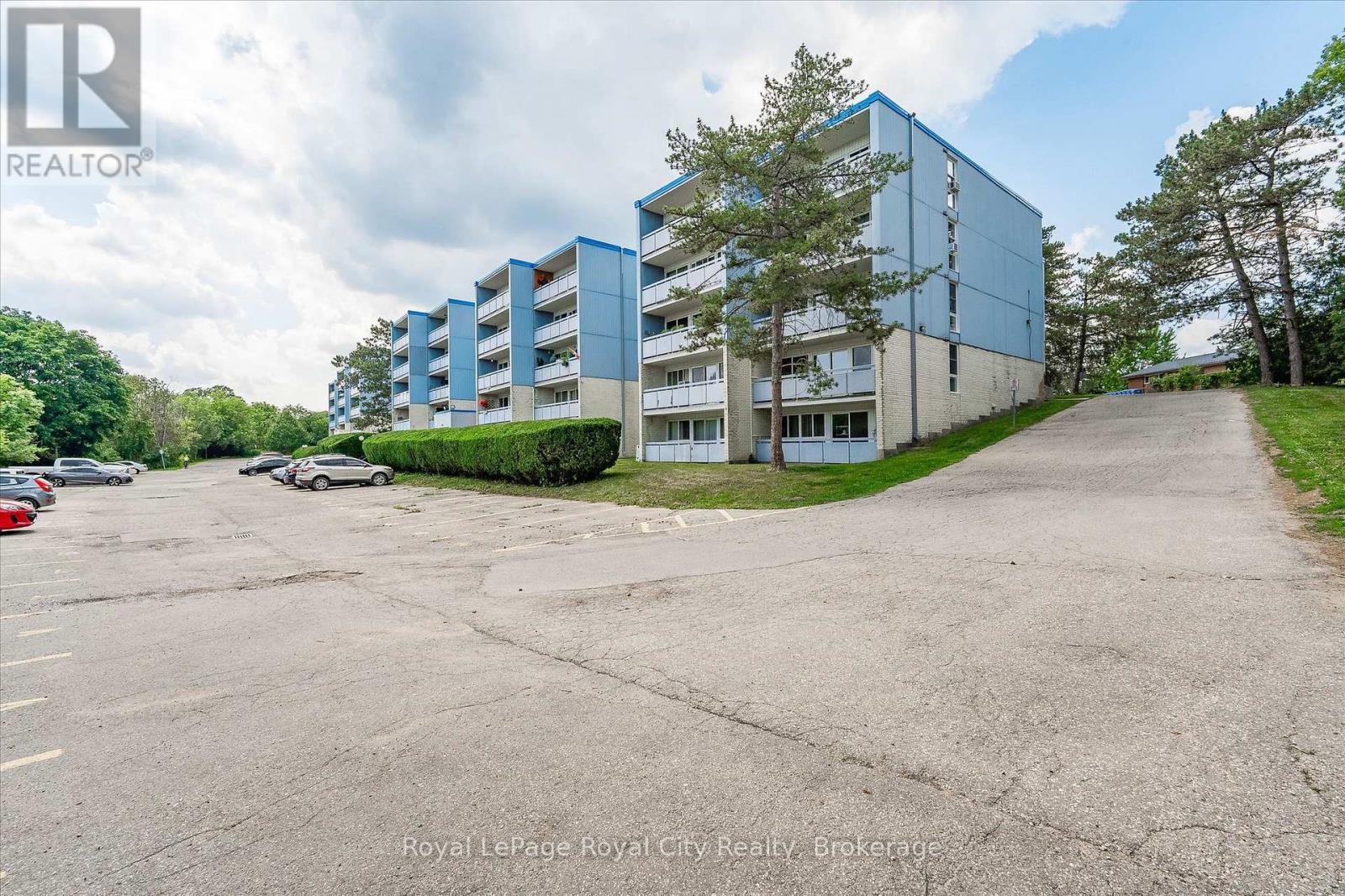 #410 105 CONROY CRESCENT - 36