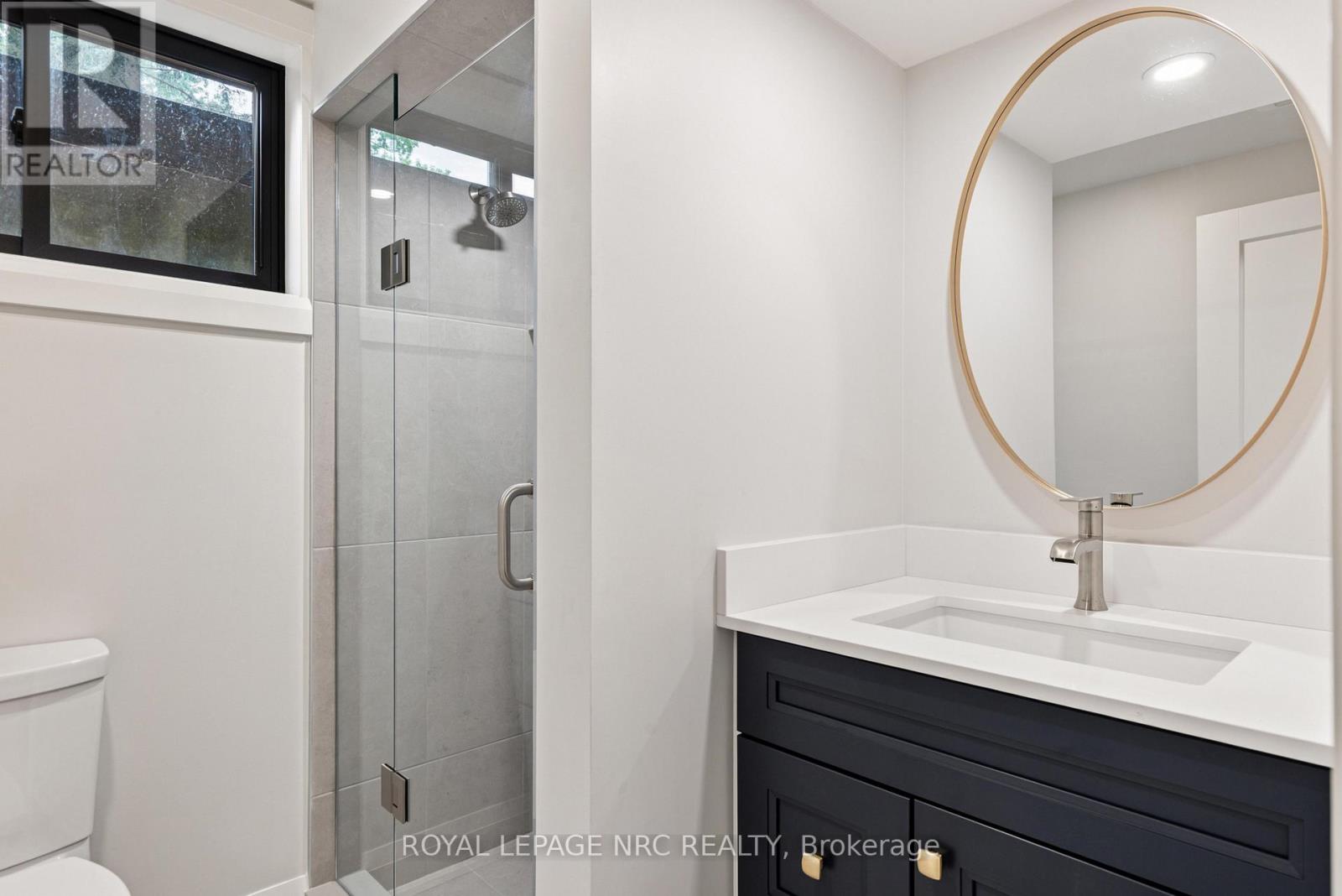 7 WOODINGTON CRESCENT - 50