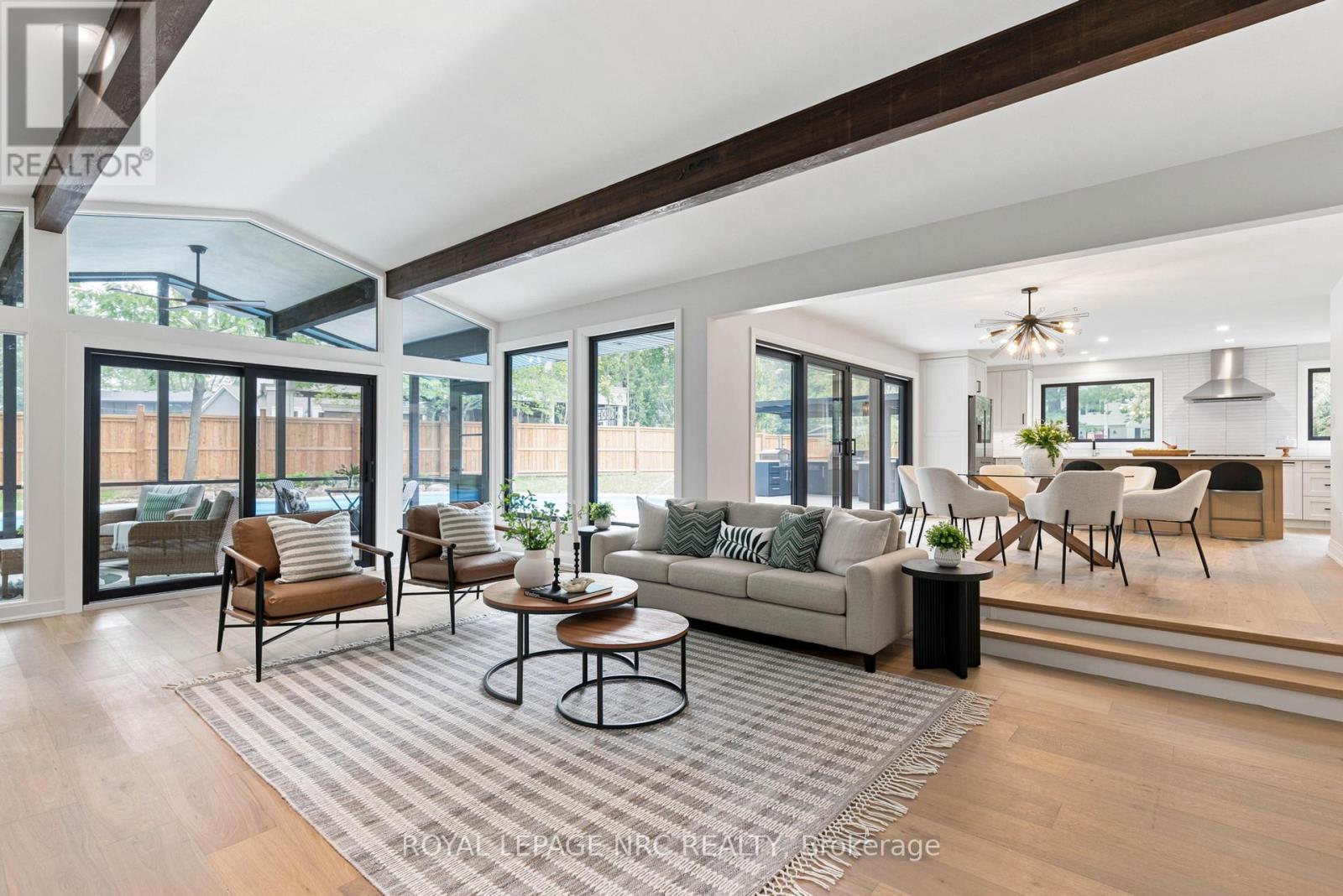7 WOODINGTON CRESCENT - 6