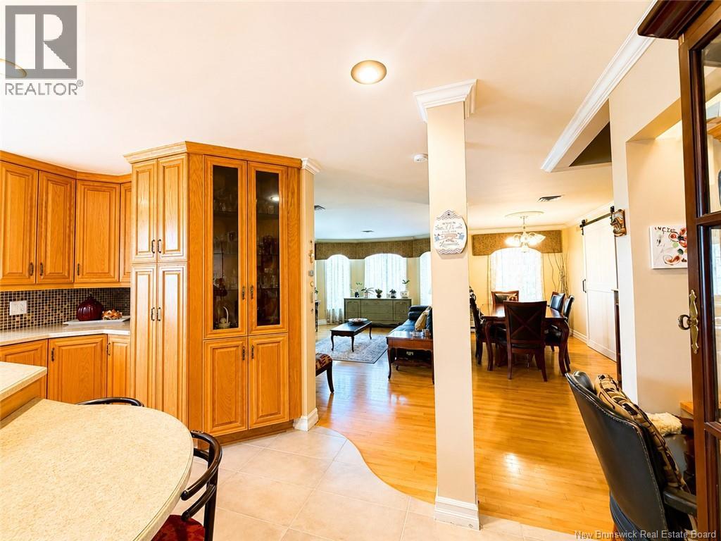 102 St. George - Image 13