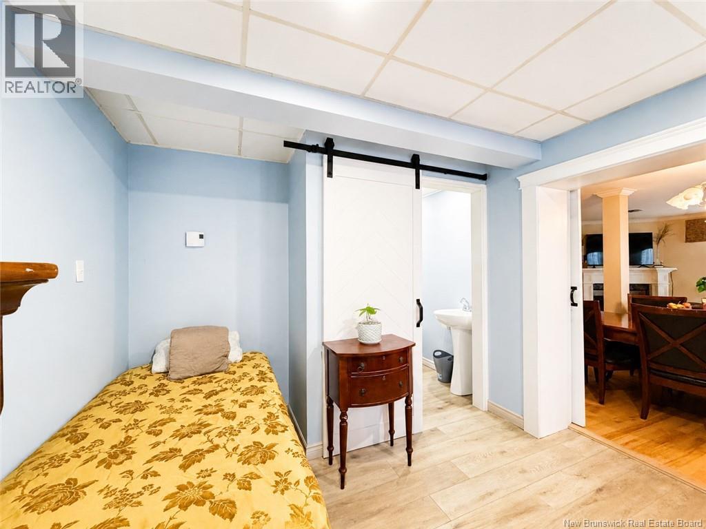 102 St. George - Image 23