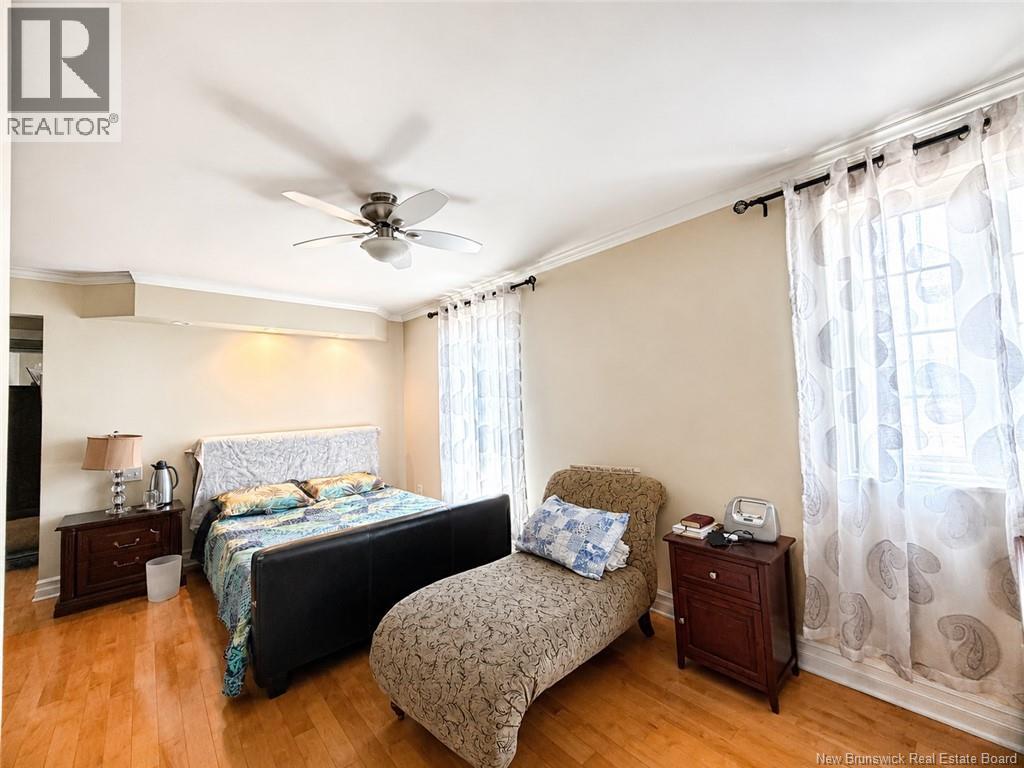 102 St. George - Image 28