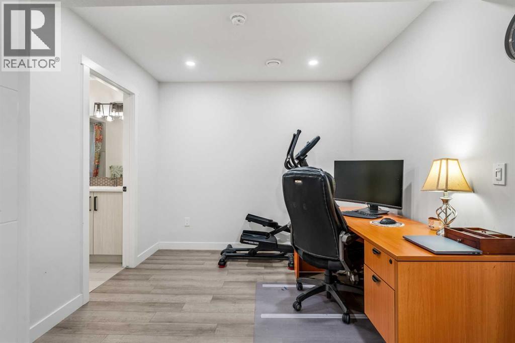 192 Carrington Crescent NW - Image 35