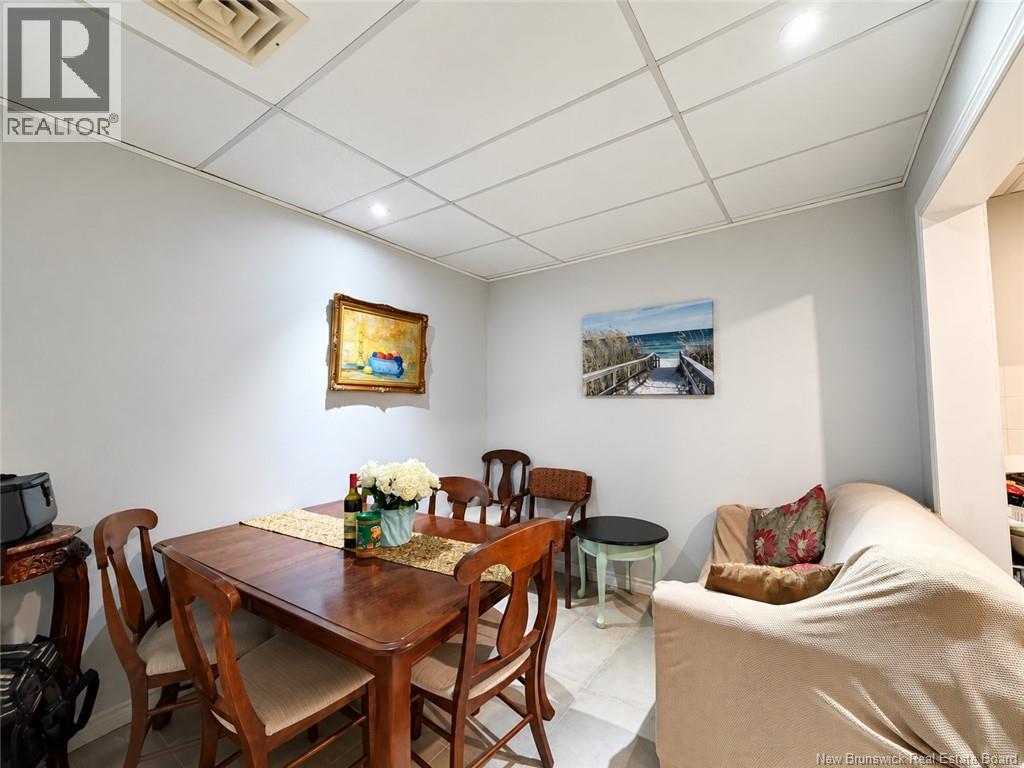 102 St. George - Image 38