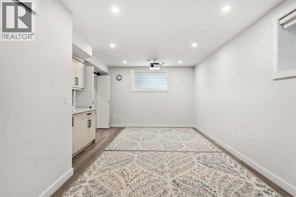 192 Carrington Crescent NW - Image 31