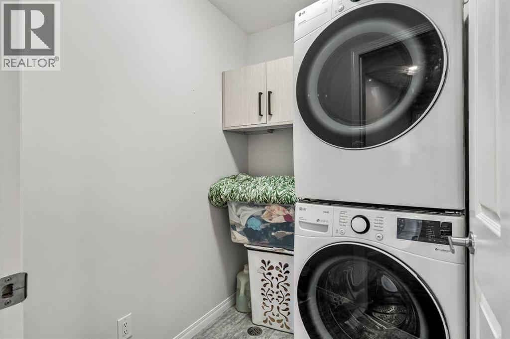 192 Carrington Crescent NW - Image 30