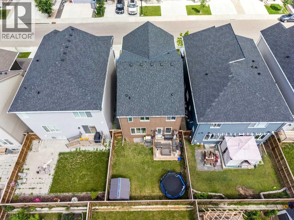192 Carrington Crescent NW - Image 43
