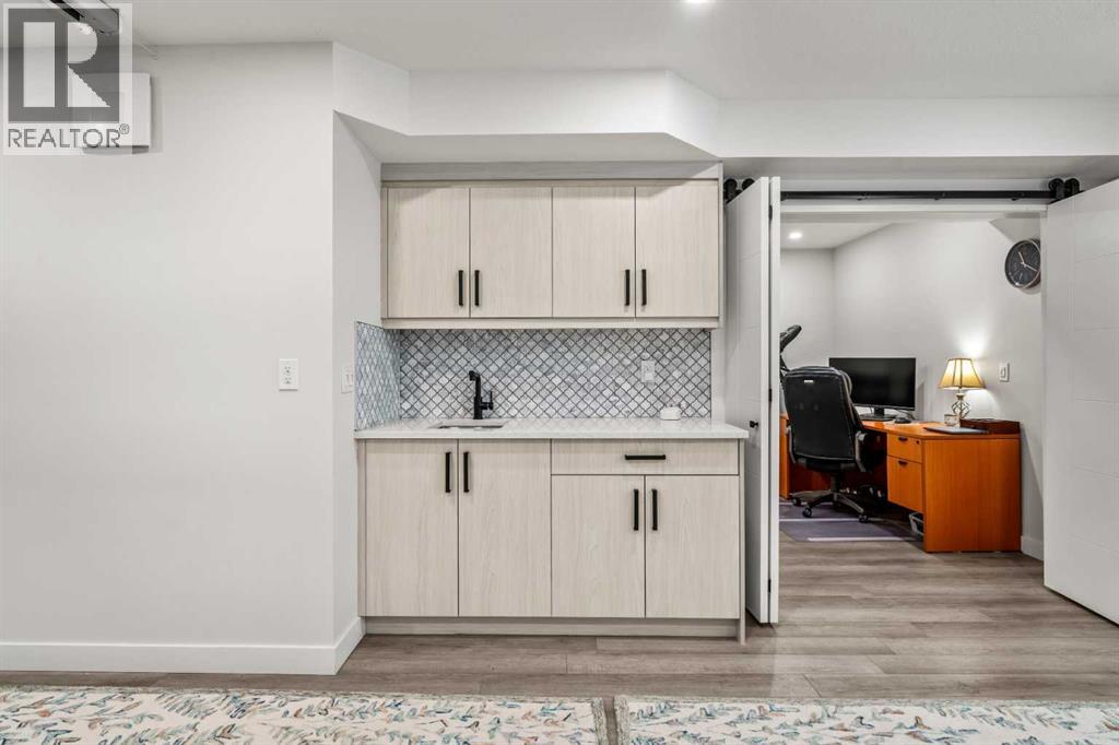 192 Carrington Crescent NW - Image 33