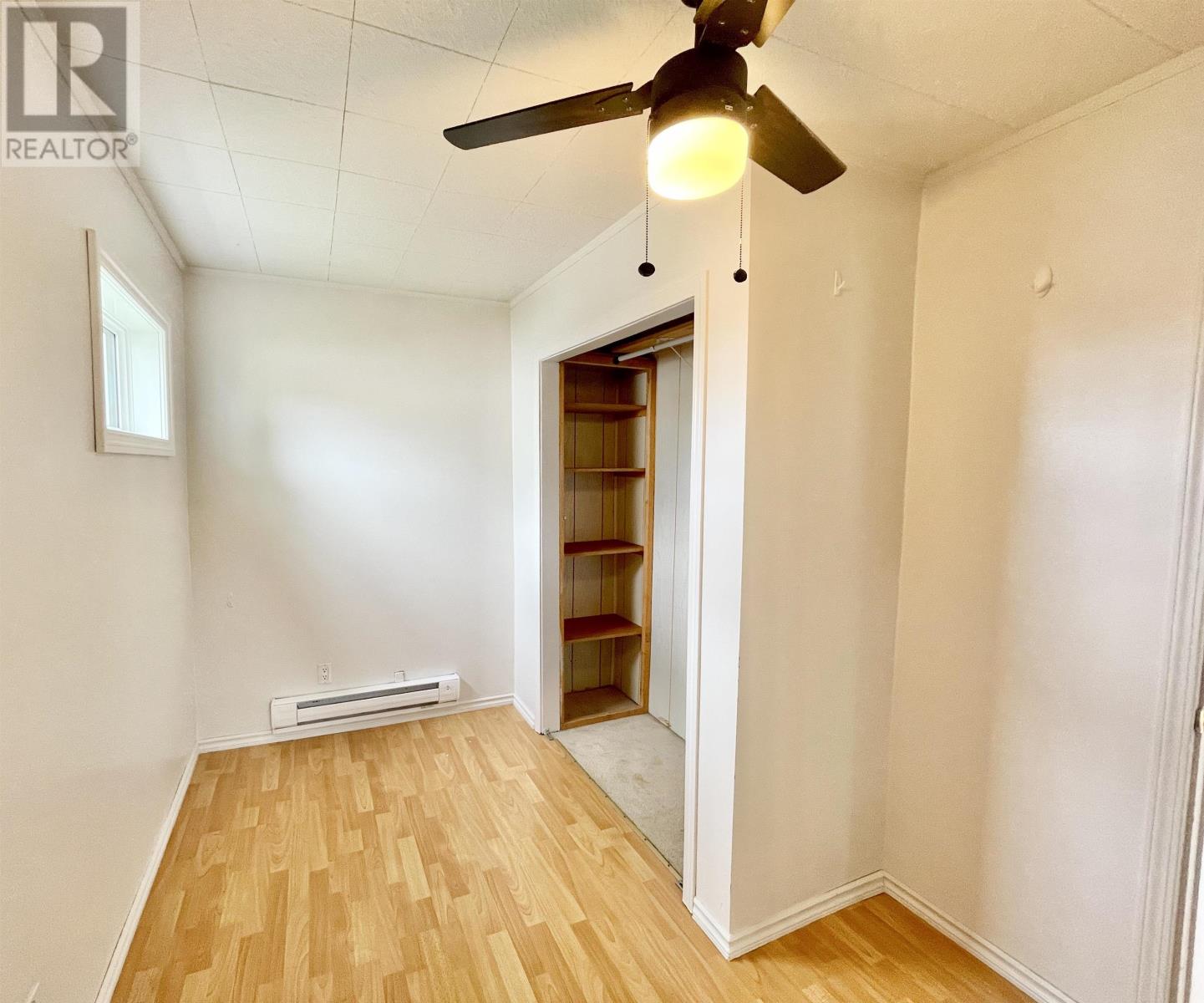 25 Casimir AVE - 14