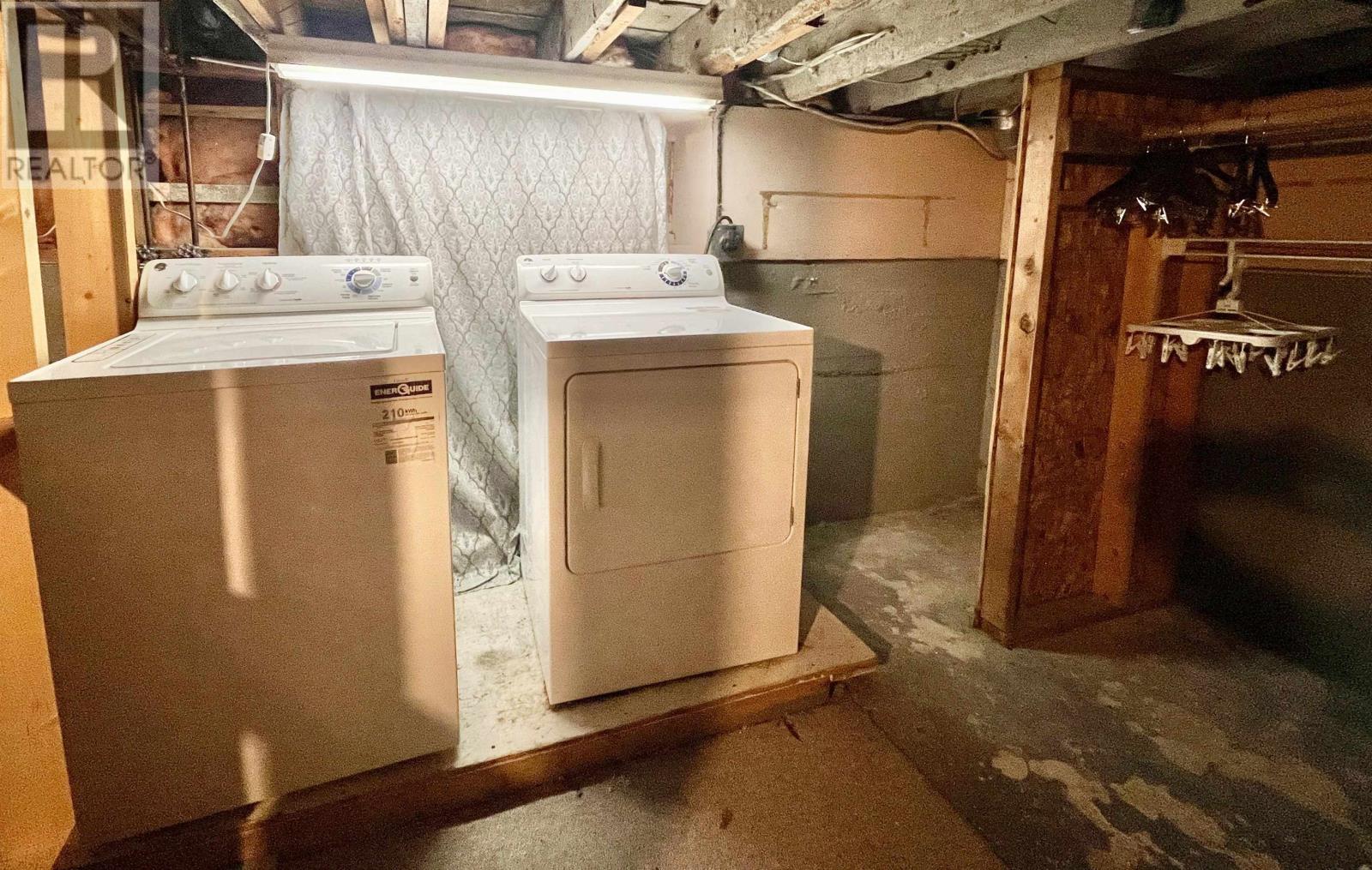 25 Casimir AVE - 29