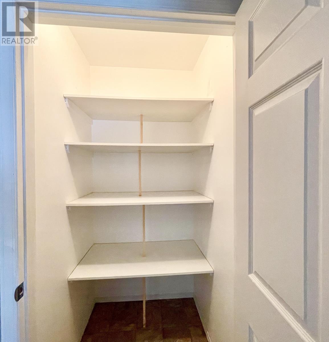 25 Casimir AVE - 5