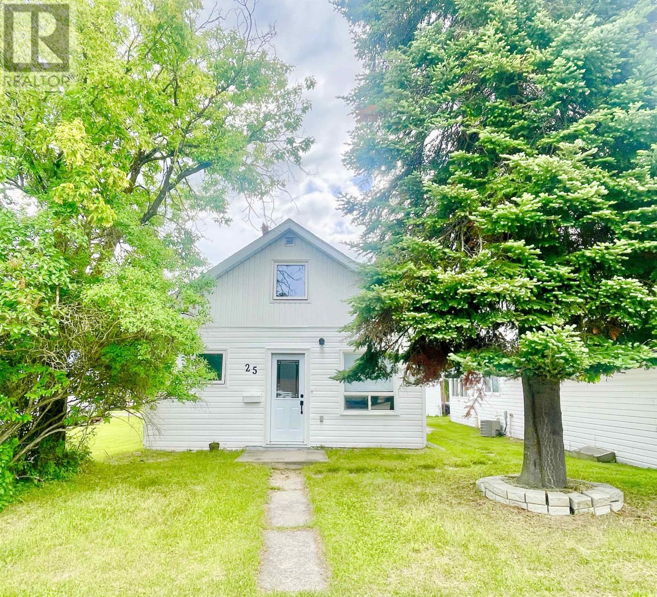 25 Casimir AVE - 33