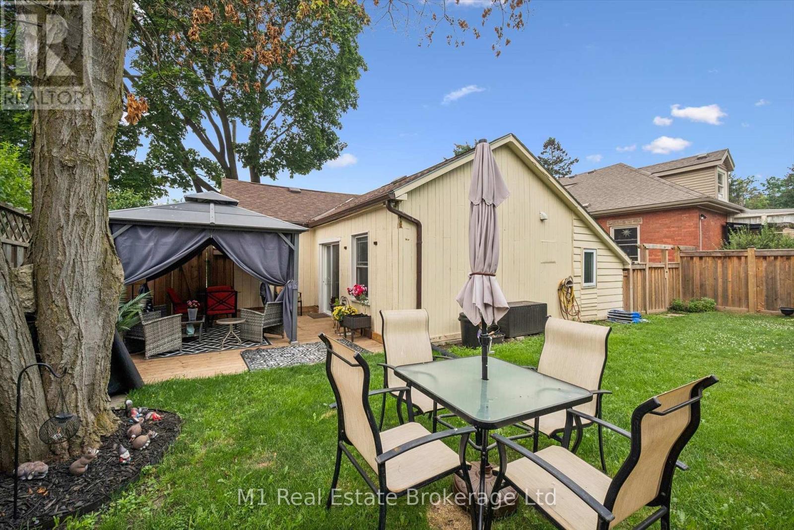 31 BAGOT STREET - 2