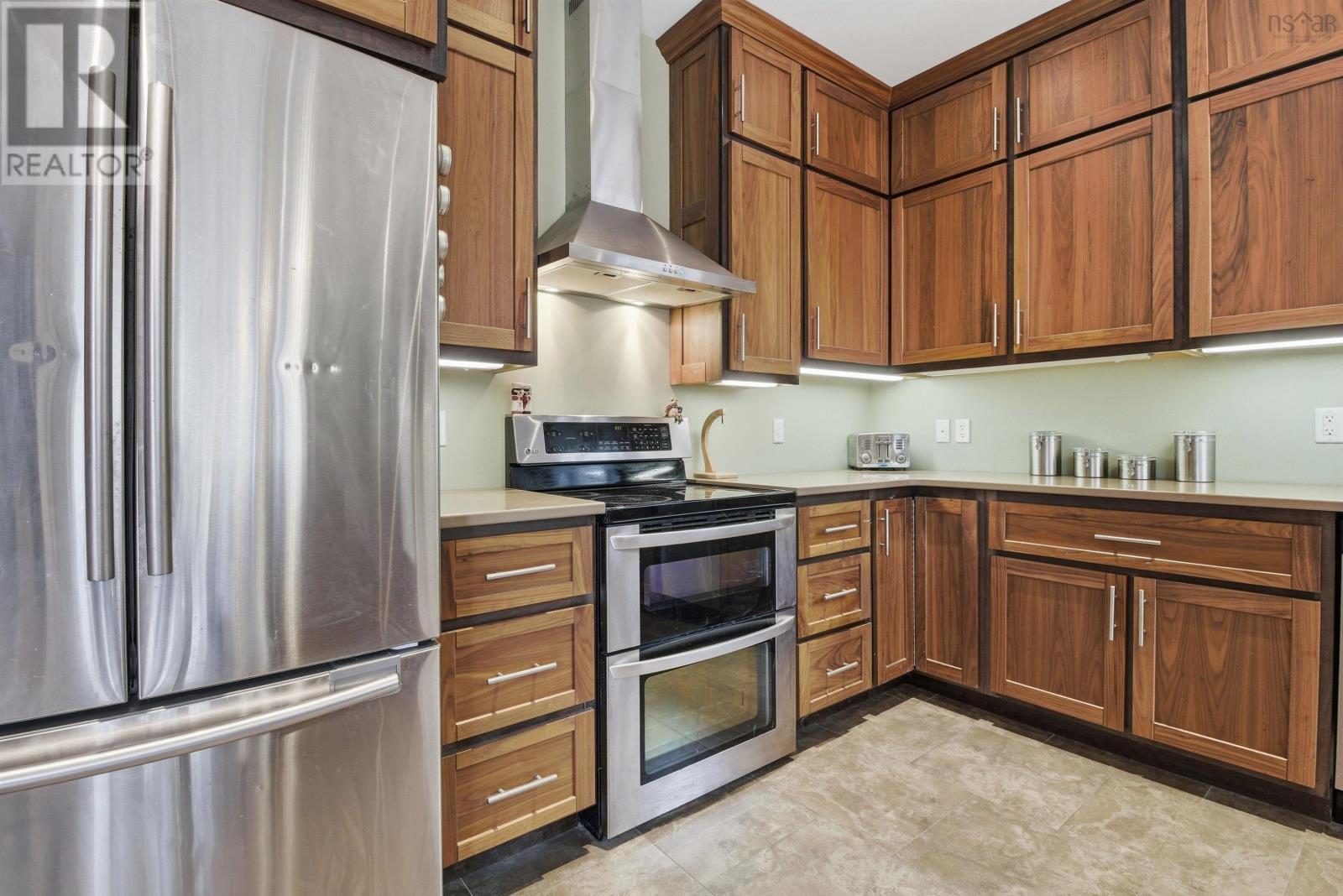 695 Sandwick Drive - 10