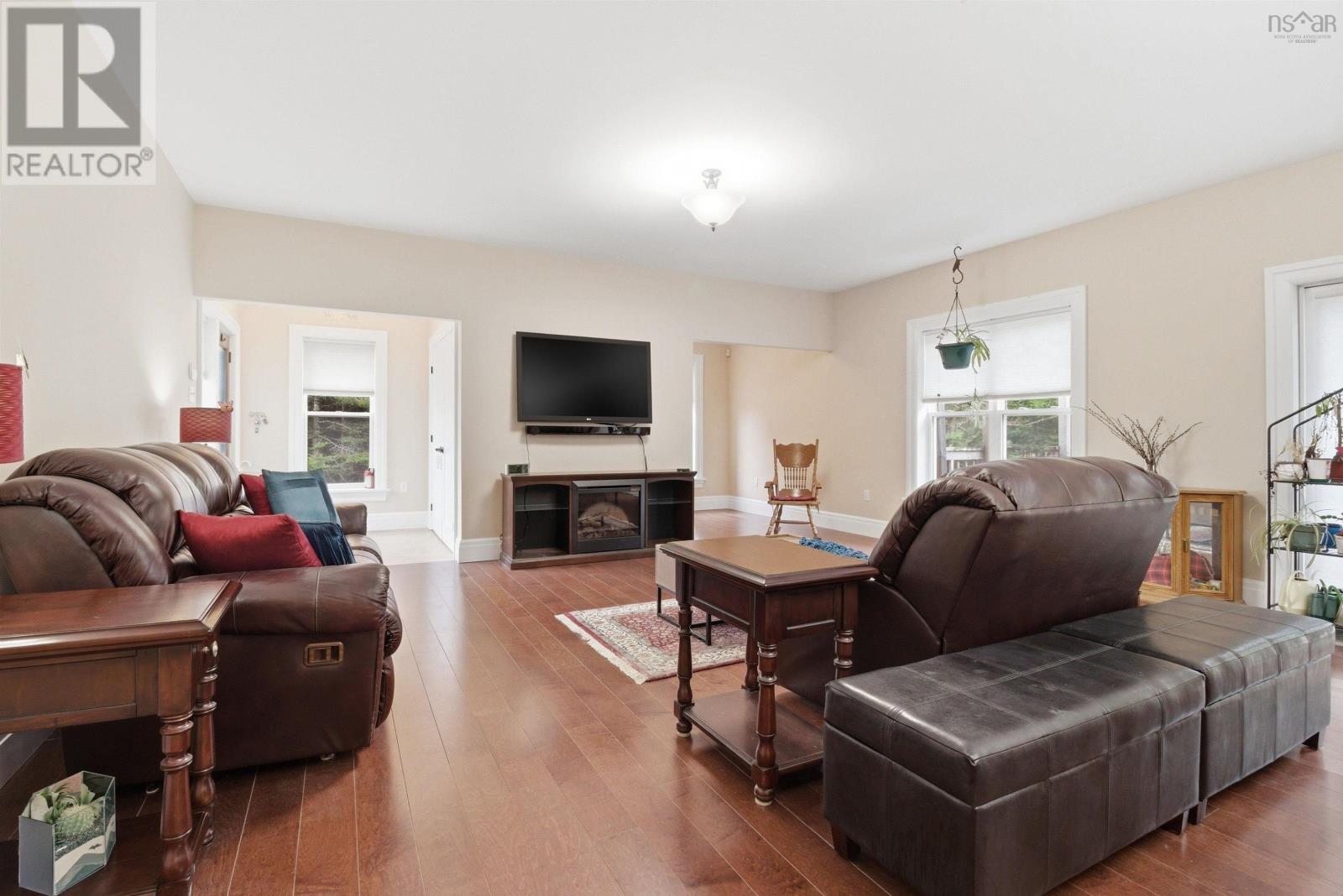 695 Sandwick Drive - 27