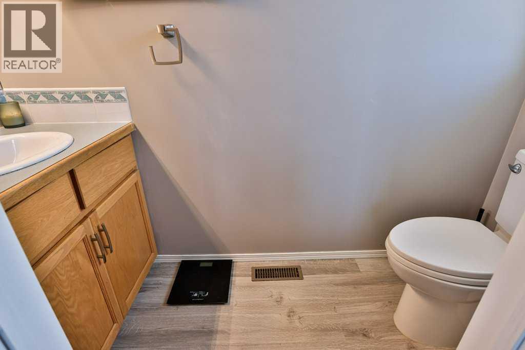 1110 25 Avenue - 23