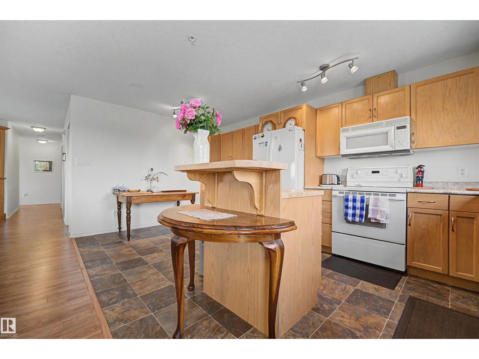 #231 231 78 A MCKENNEY AV - 11