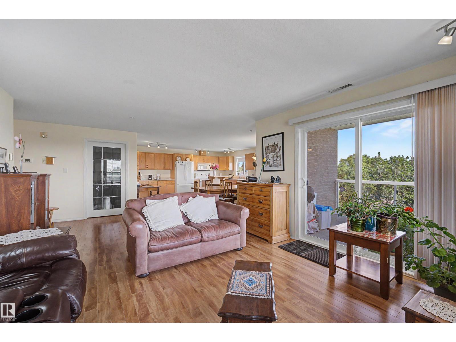 #231 231 78 A MCKENNEY AV - 17