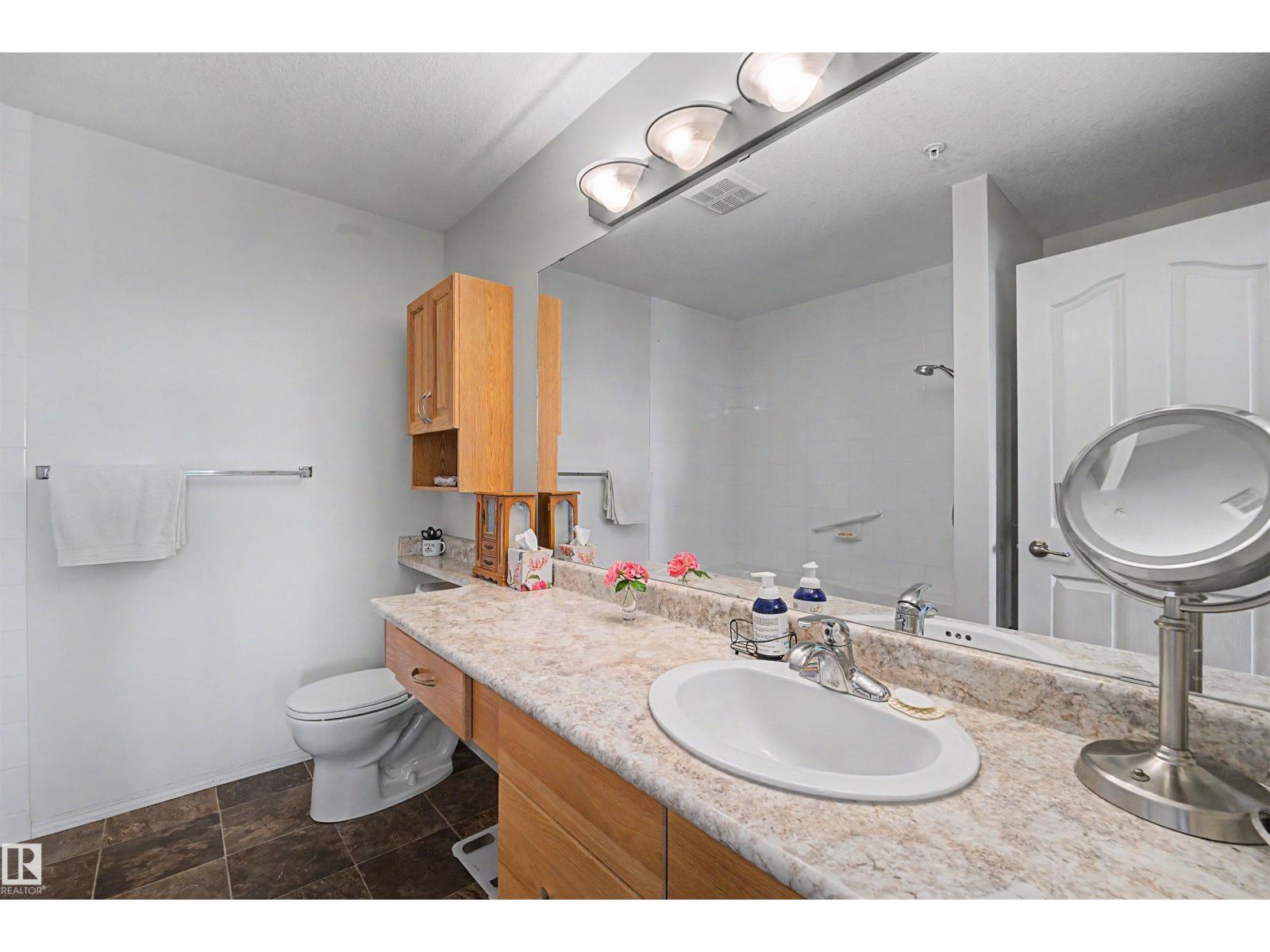 #231 231 78 A MCKENNEY AV - 28
